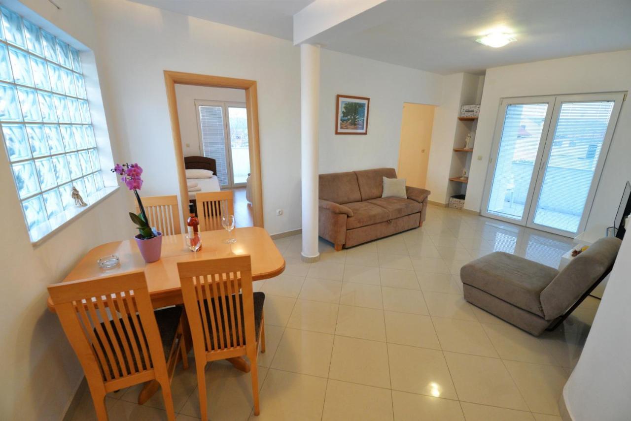 Apartmani Vedrana, Муртер Экстерьер фото