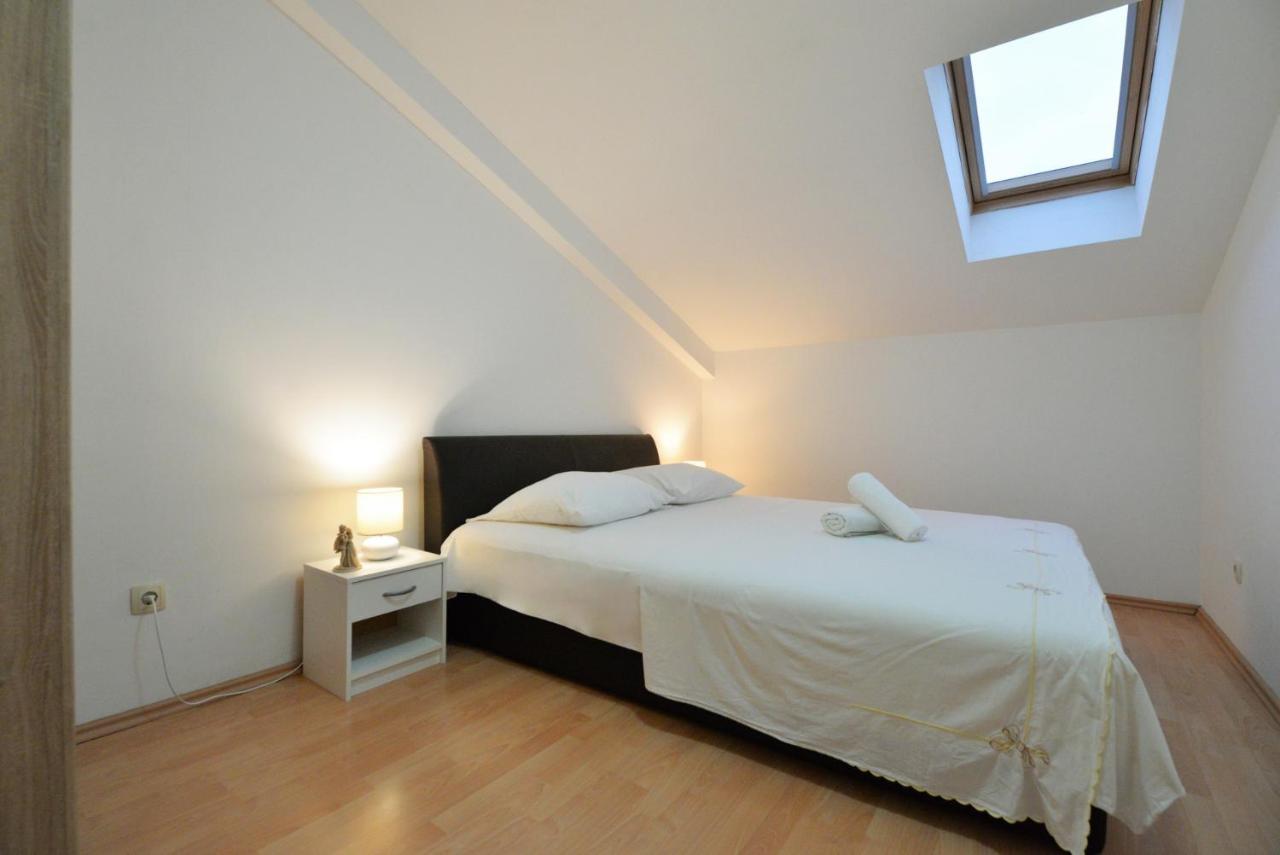 Apartmani Vedrana, Муртер Экстерьер фото