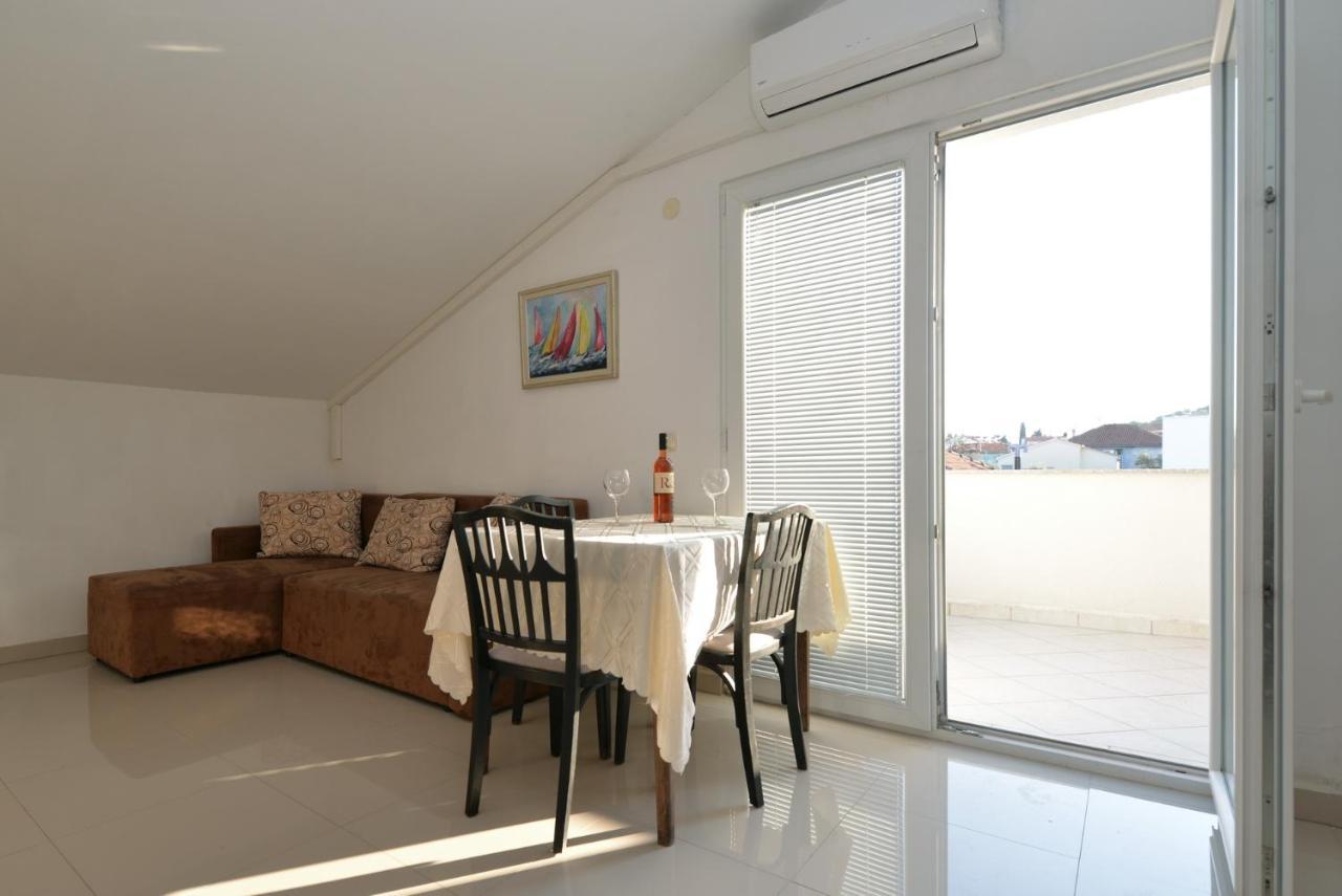 Apartmani Vedrana, Муртер Экстерьер фото
