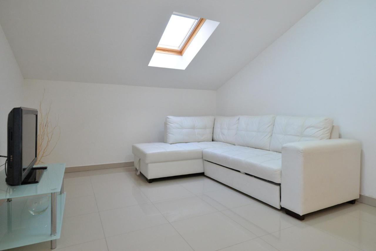 Apartmani Vedrana, Муртер Экстерьер фото