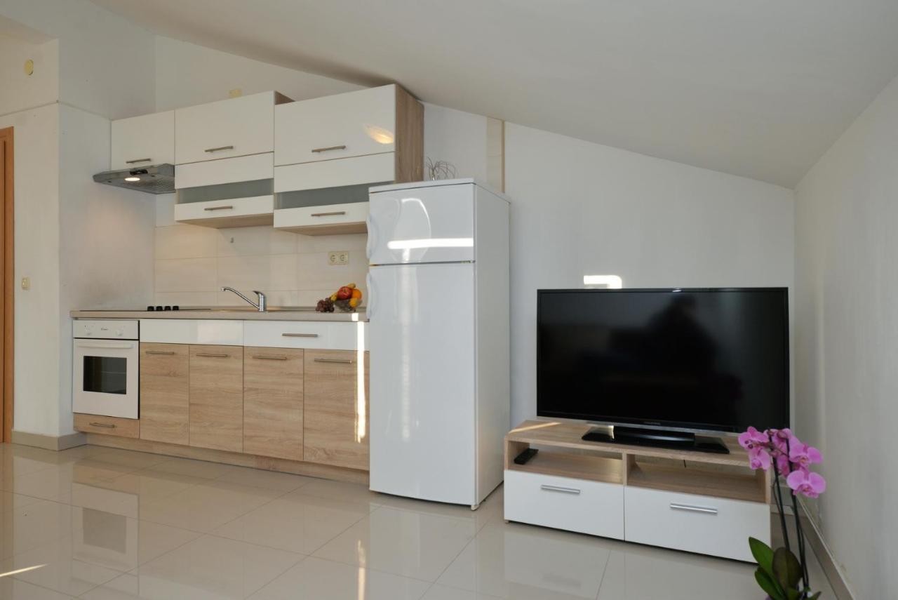 Apartmani Vedrana, Муртер Экстерьер фото